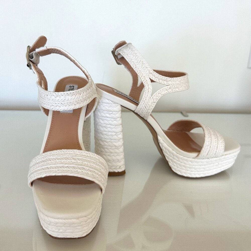 NEW Steve Madden Women's White Lombardo Heeled Sandal size 6 NEVER WORN
